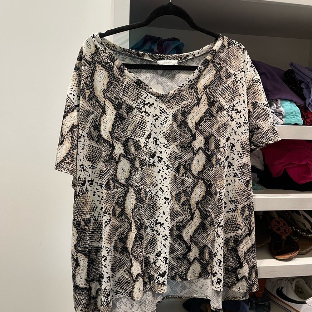Black and White Boxy Snakeskin T-Shirt